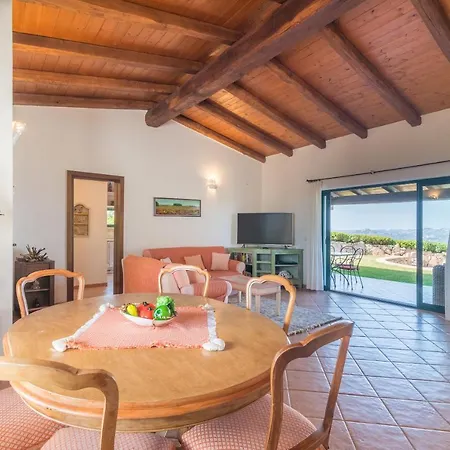 Monte Moro Azzi Russi Vila *