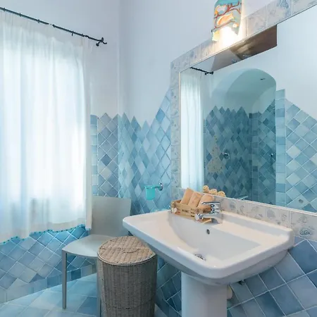 Βίλα Monte Moro Azzi Russi *