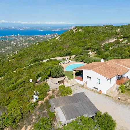 Вилла Monte Moro Azzi Russi *