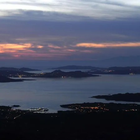 Vila Monte Moro Azzi Russi